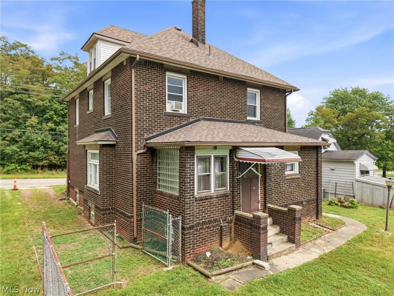 214 6th Street, Campbell, OH - Photo 5