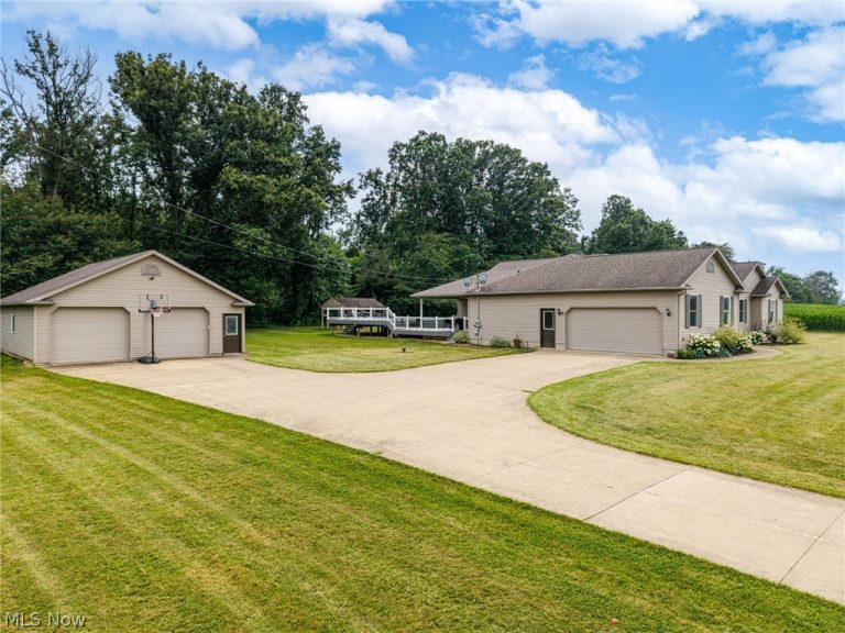 227 Easton Road, Creston, OH - Photo 5