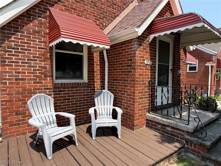 5714 Gilbert Avenue, Parma, OH - Photo 3