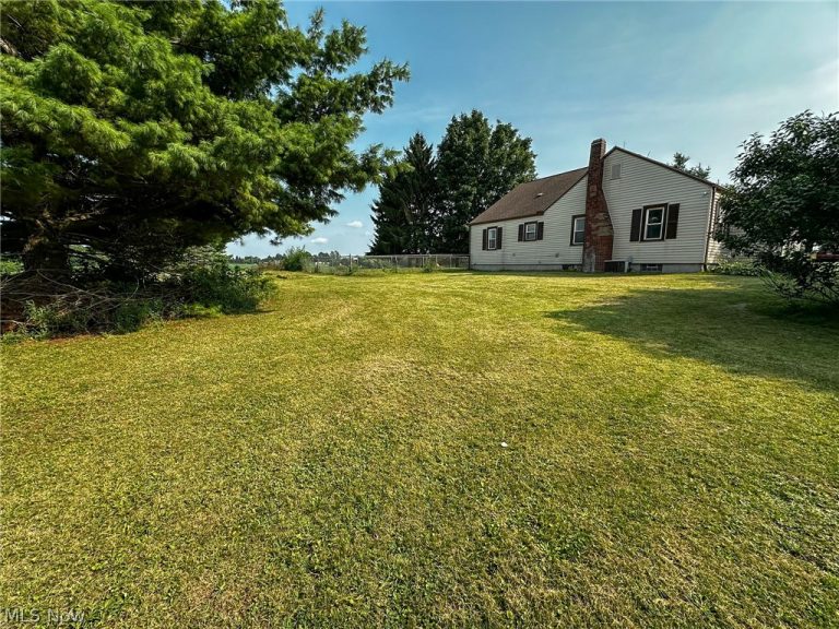 3570 Shepler Church Avenue, Canton, OH - Photo 3