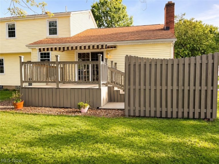 707 Oakridge Drive, Boardman, OH - Photo 5