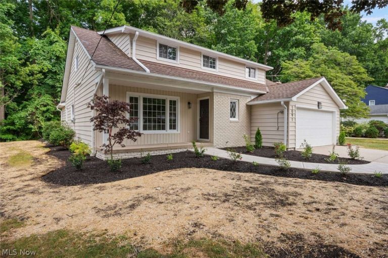 1091 Dorsh Road, South Euclid, OH - Photo 3