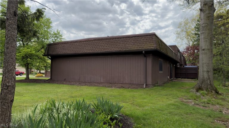 19224 Idlewood Trail, Strongsville, OH - Photo 5