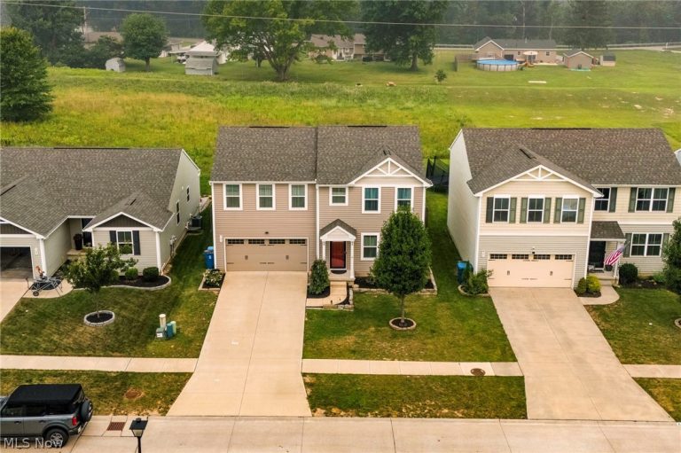 147 Springvale Drive, Amherst, OH - Photo 4