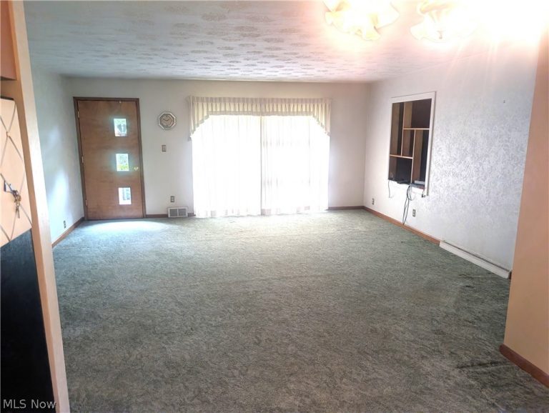 5779 Greer Road, Uhrichsville, OH - Photo 6