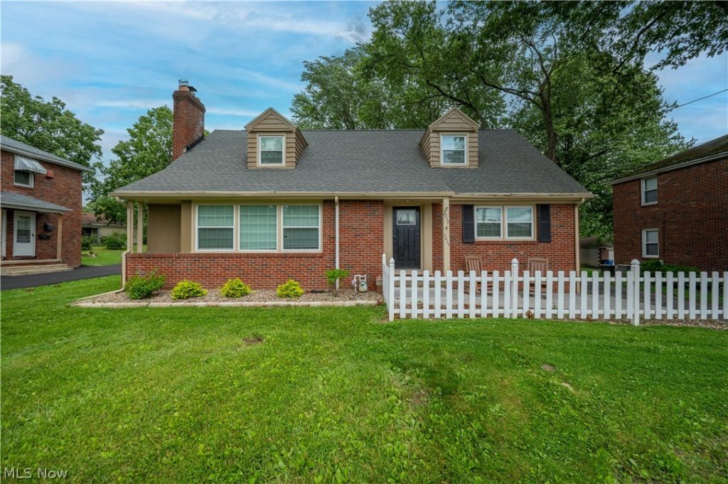 7217 Pennsylvania Avenue, Youngstown, OH