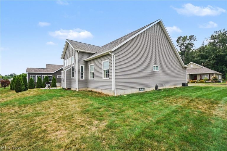 341 Alexis Lane, Canal Fulton, OH - Photo 6