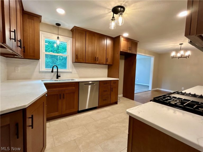 22 Orchard Drive, Poland, OH - Photo 6