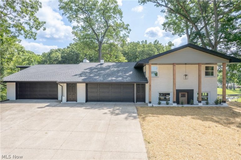 4567 Rex Lake Drive, New Franklin, OH - Photo 4