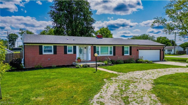 211 Fairview Avenue, Baltimore, OH, 43105