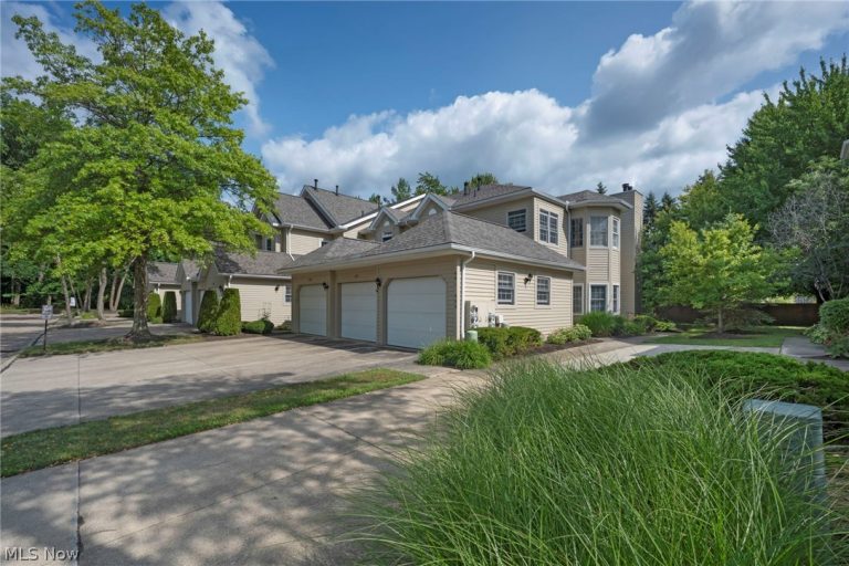 491 Eagle Trace #491, Mayfield Heights, OH, 44124