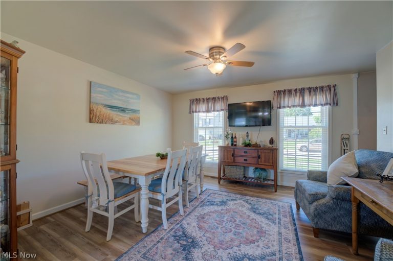 6008 Conneaut Light Drive, Vermilion, OH - Photo 6