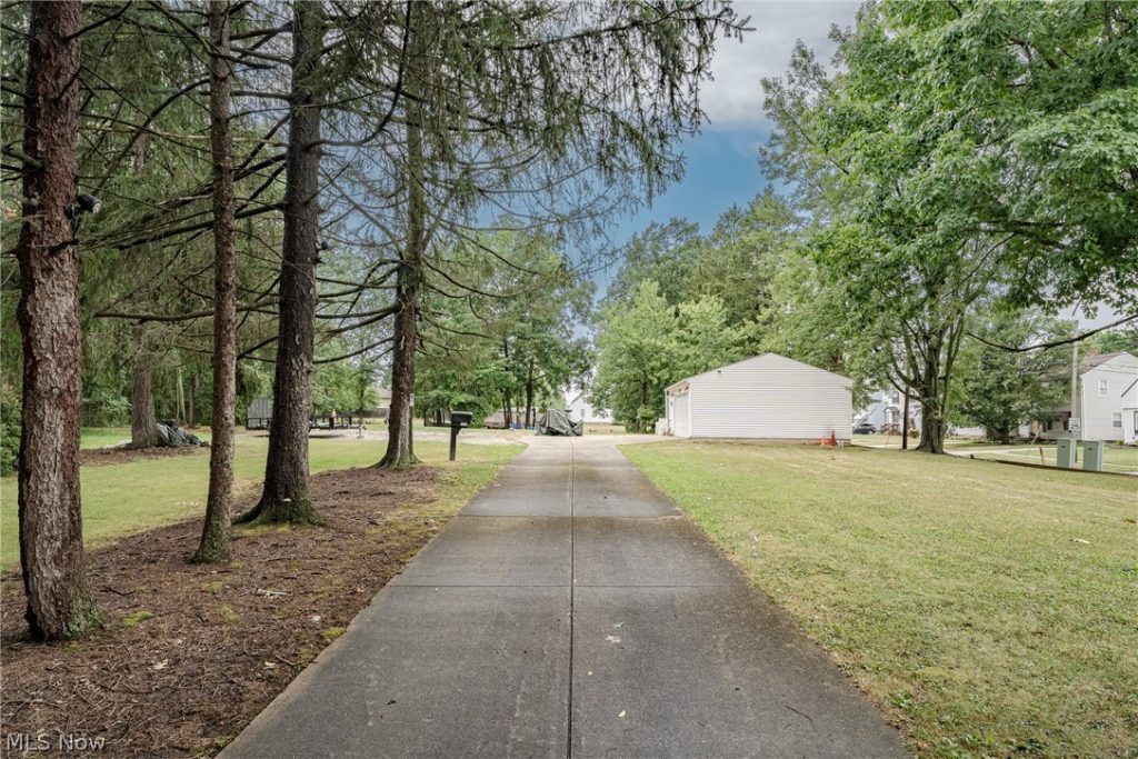 5570 Dunham Road, Maple Heights, OH