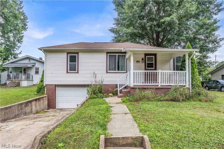 265 Main Street, Brewster, OH, 44613