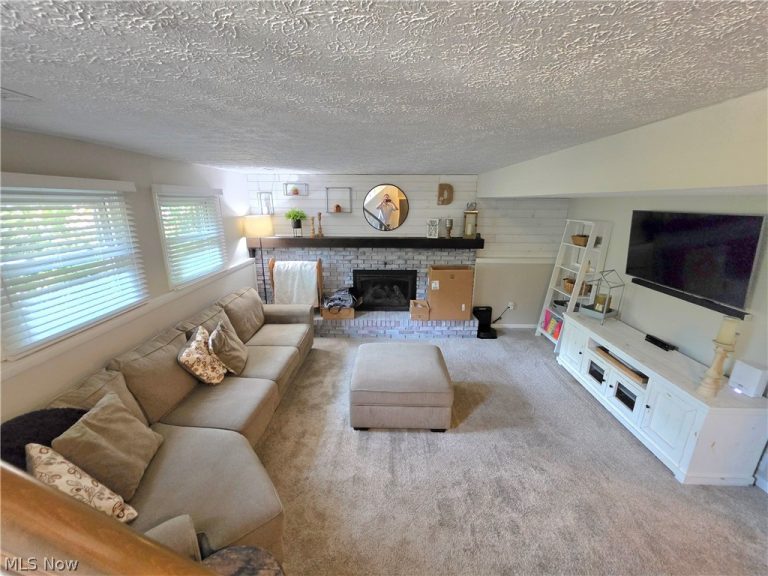 7631 White Pine Court, Mentor, OH - Photo 4