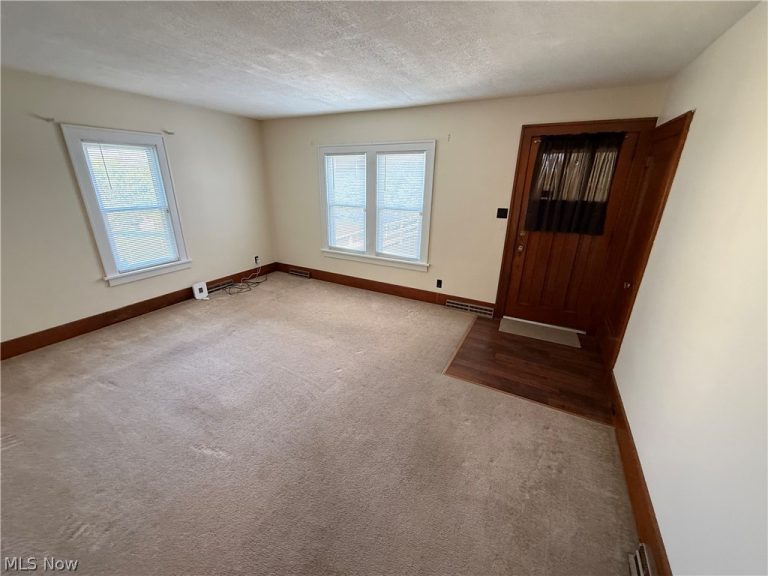 141 Warren Lane, Steubenville, OH - Photo 8