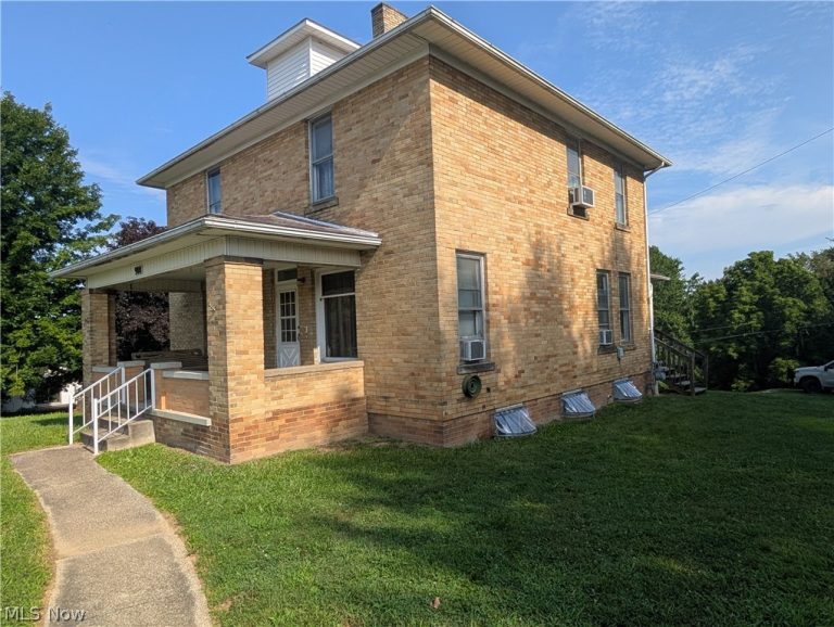 900 Brown Street, New Lexington, OH - Photo 2