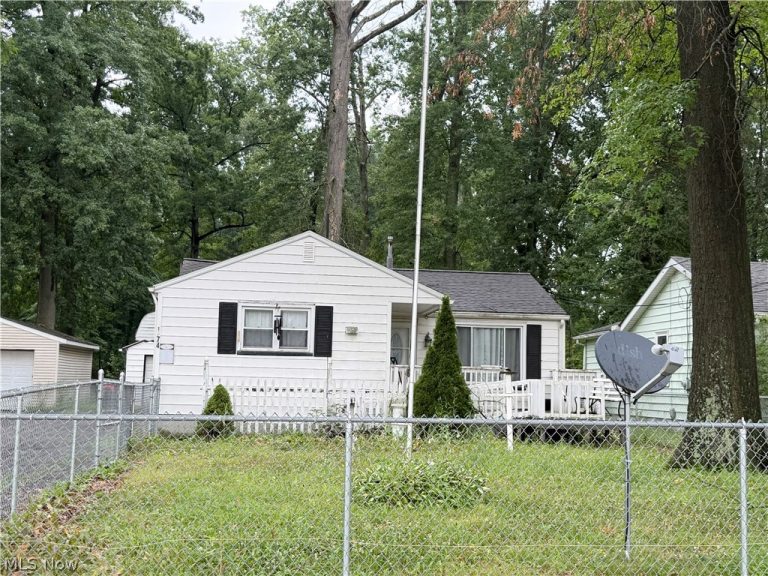 1774 Norwood Street, Warren, OH - Photo 2