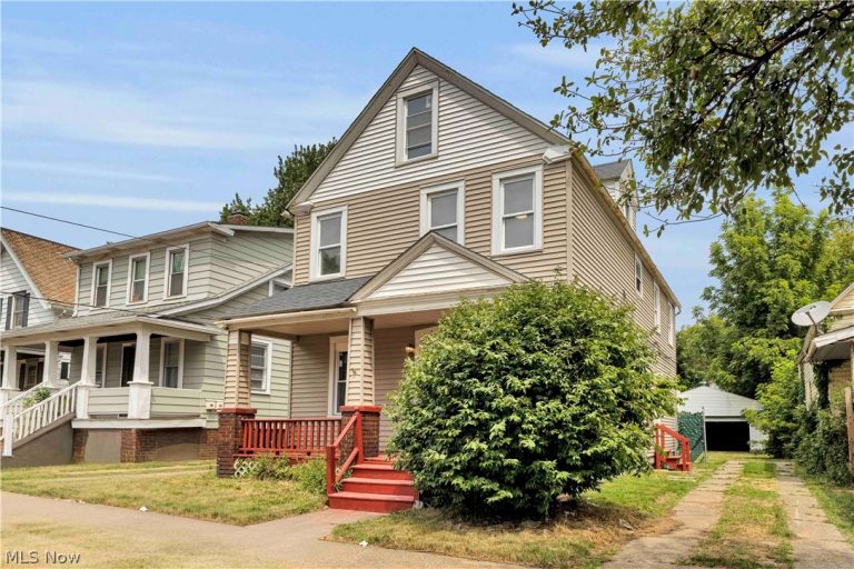 7408 Wentworth Avenue, Cleveland, OH - Photo 2