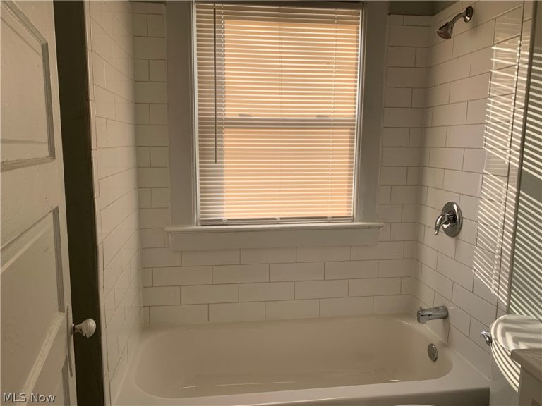 2129 Althen Avenue, Cleveland, OH - Photo 8