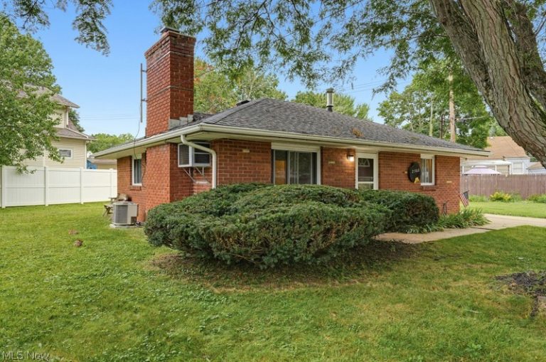 2568 9th Court, Cuyahoga Falls, OH, 44221