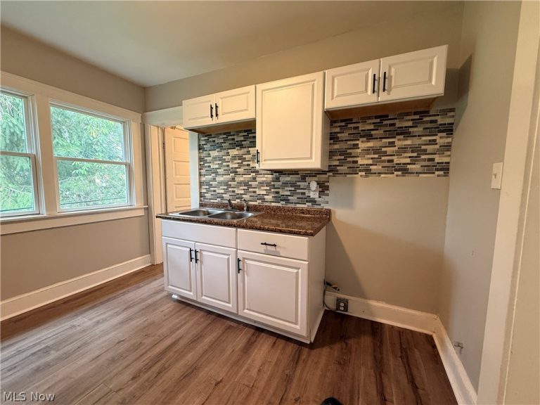 3205 Denison Avenue, Cleveland, OH - Photo 6