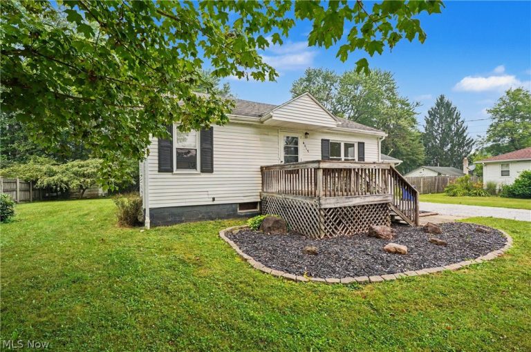 4819 Smith Road, Ravenna, OH - Photo 4