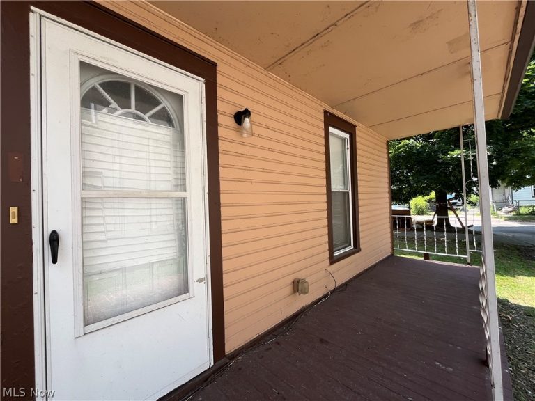 2053 95th Street, Cleveland, OH - Photo 4