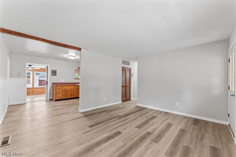 7365 Chennault Drive, North Ridgeville, OH - Photo 8