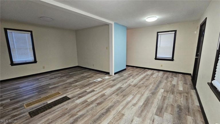 2055 Main Street, Akron, OH - Photo 6