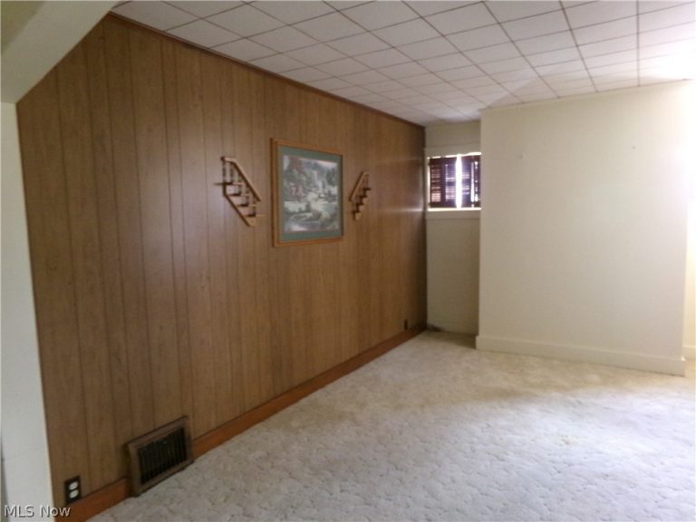 824 Grandview Avenue, Coshocton, OH - Photo 5