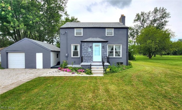1450 Lallendorf Road, Oregon, OH, 43616