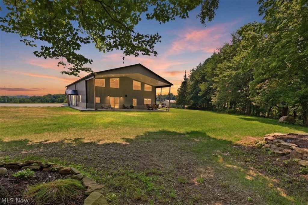 3382 County Road 739, Loudonville, OH