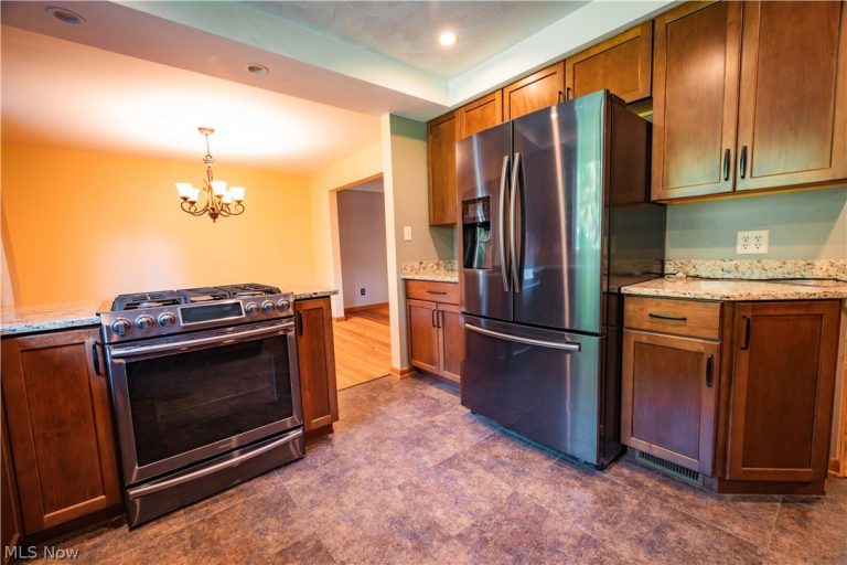 5 Lee Drive, Poland, OH - Photo 5