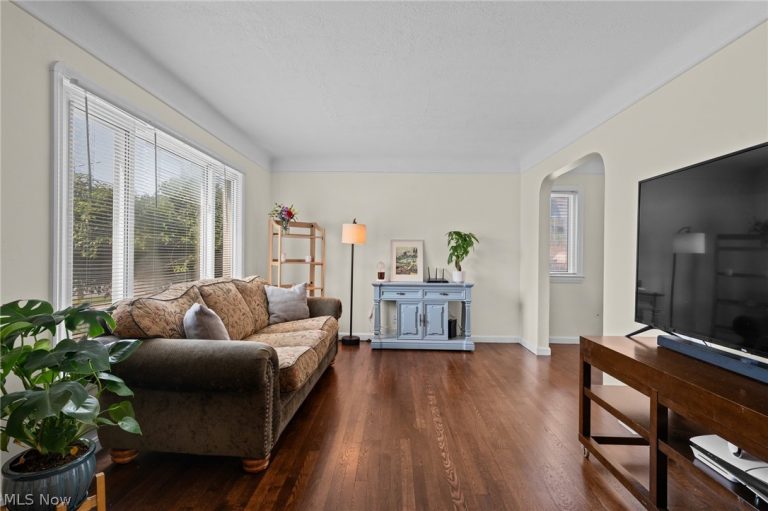 3326 Silverdale Avenue, Cleveland, OH - Photo 8
