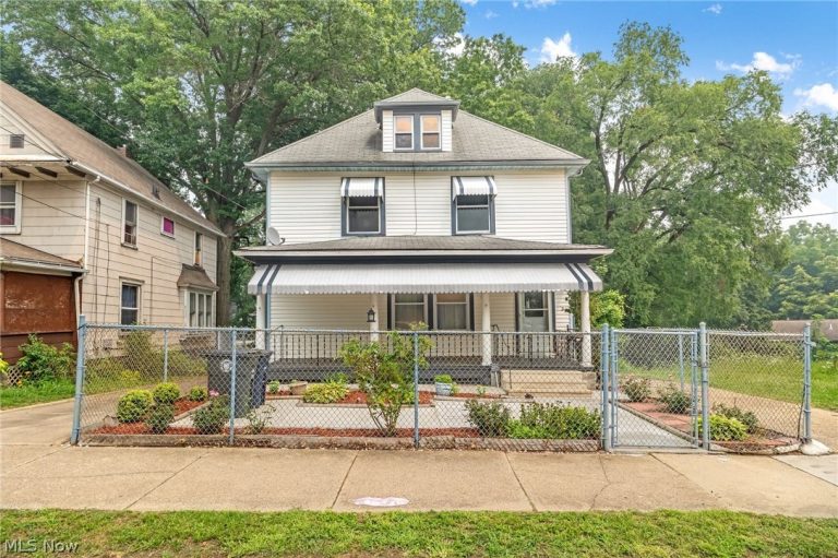 247 Rhodes Avenue, Akron, OH - Photo 2