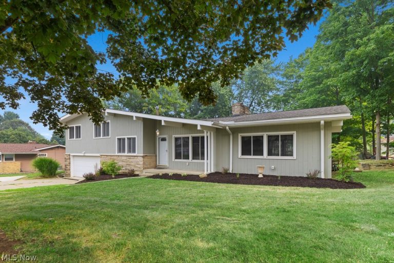 332 Smith Drive, Tallmadge, OH - Photo 4