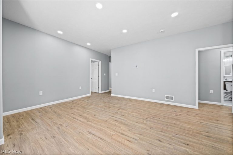 3925 Riverside Avenue, Cleveland, OH - Photo 6