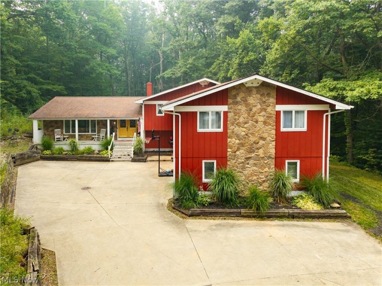 2124 Hinckley Hills Road, Hinckley, OH, 44233