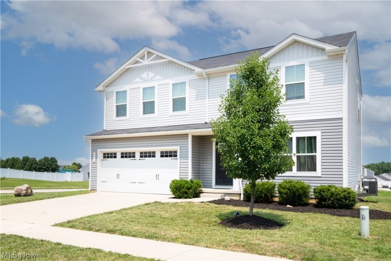 2671 Himelrigh Boulevard, Barberton, OH - Photo 2