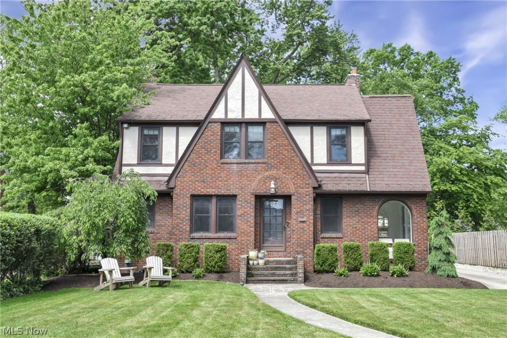 348 Lake Forest Drive, Bay Village, OH