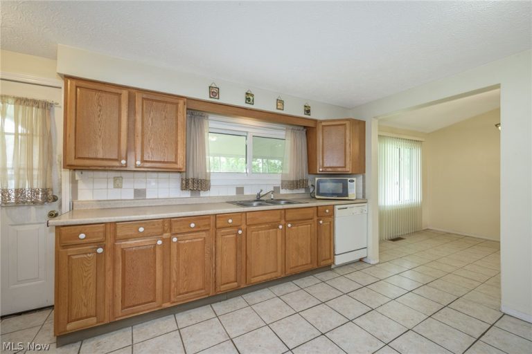 8754 State Route 14, Streetsboro, OH - Photo 8