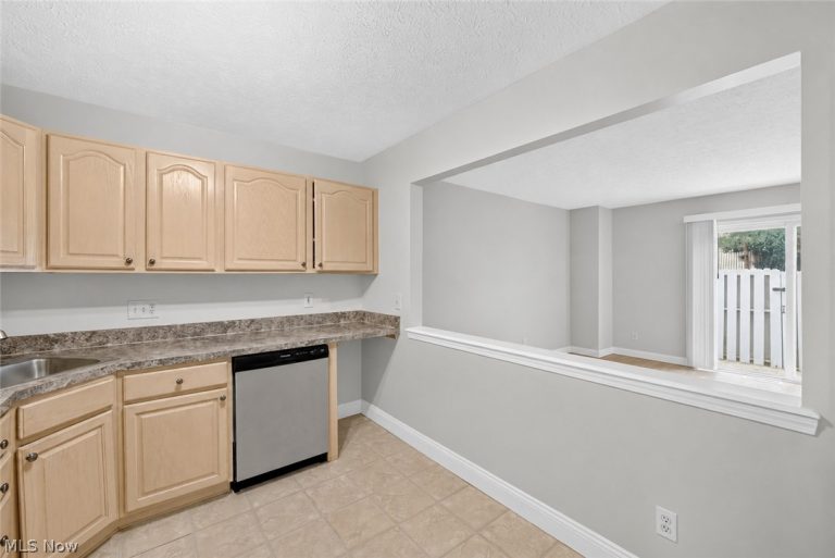 4228 River Ridge Drive, Cleveland, OH - Photo 8