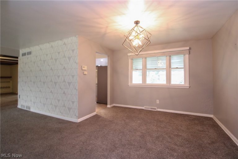 2985 Heatherbrae Drive, Youngstown, OH - Photo 6