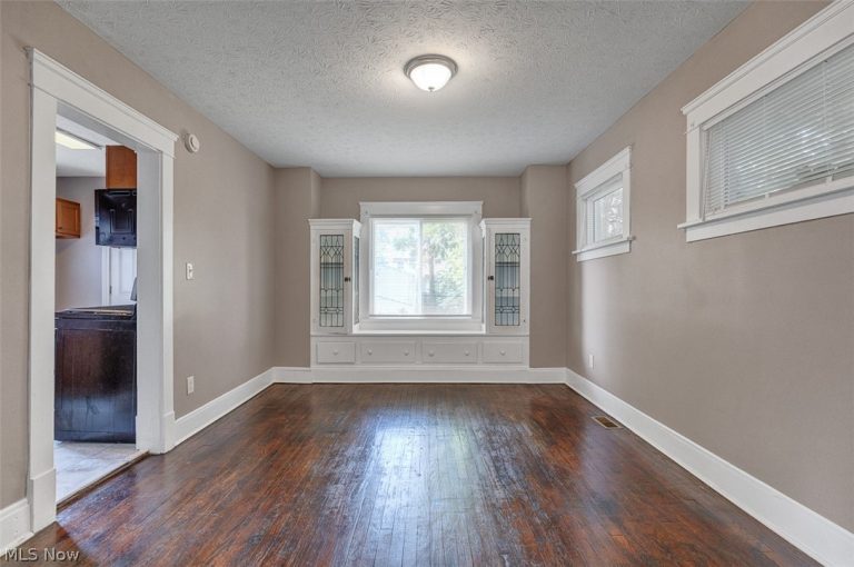 10421 Dale Avenue, Cleveland, OH - Photo 8