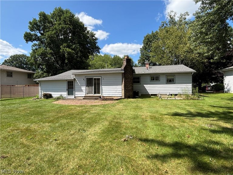641 Matawan Drive, Campbell, OH - Photo 3