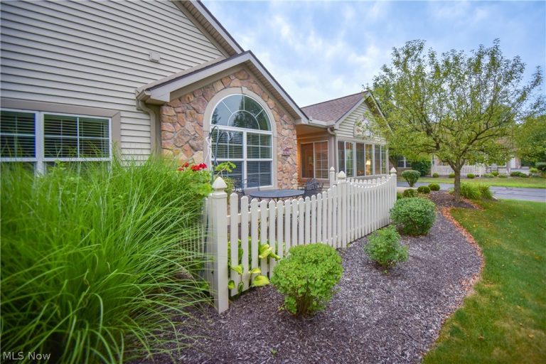 5250 Redford Drive, Brunswick, OH - Photo 3