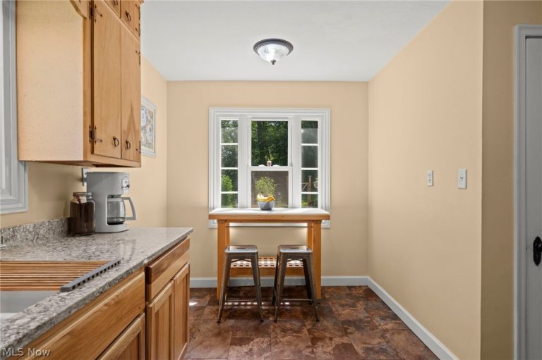 1007 Munroe Road, Tallmadge, OH - Photo 6