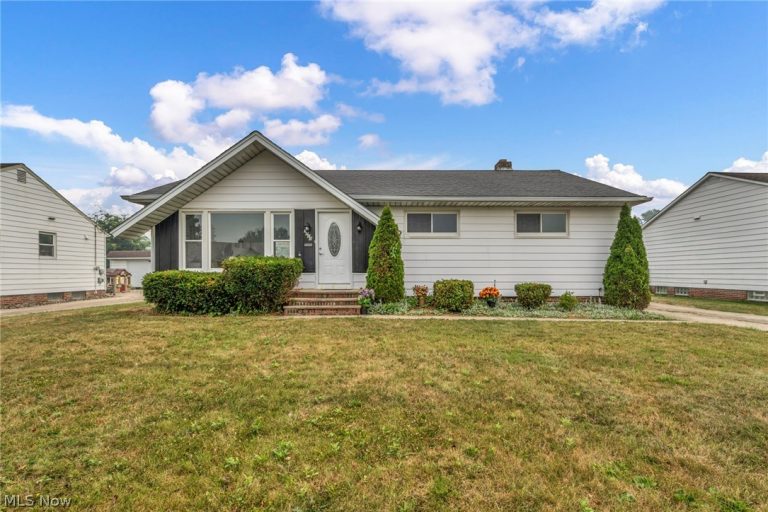 1729 Bellingham Road, Mayfield Heights, OH - Photo 3