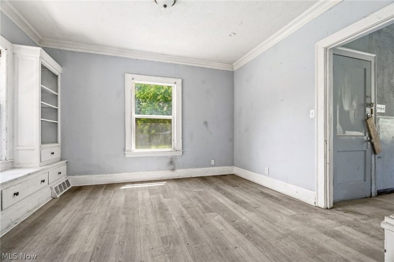 1256 60th Street, Cleveland, OH - Photo 8